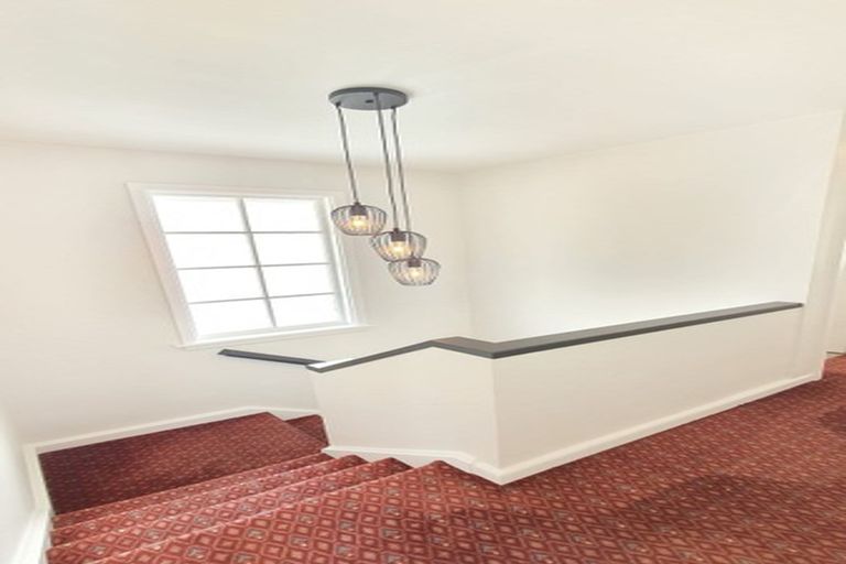 Photo of property in 7 Straven Road, Riccarton, Christchurch, 8011