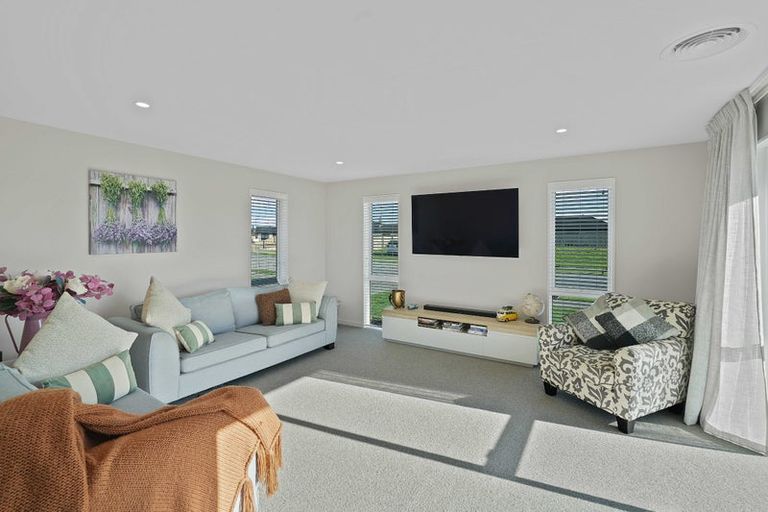 Photo of property in 31 Suffolk Drive, Kirwee, 7571