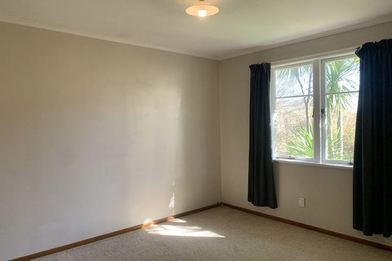 Photo of property in 50 Edmonton Road, Henderson, Auckland, 0612