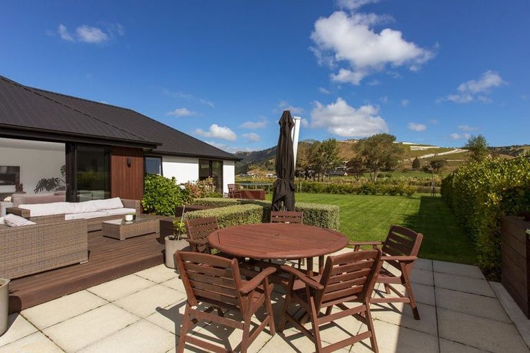 Photo of property in 4 Caro Lane, Cracroft, Christchurch, 8022