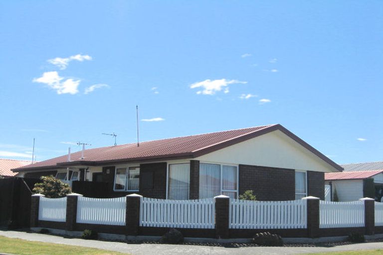 Photo of property in 52 Reginald Street, Burwood, Christchurch, 8083