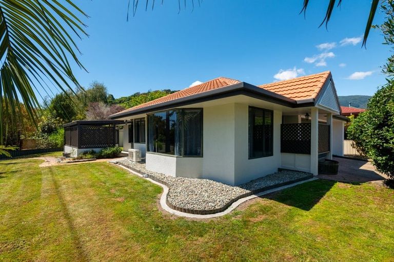 Photo of property in 1 Parkview Place, Stoke, Nelson, 7011