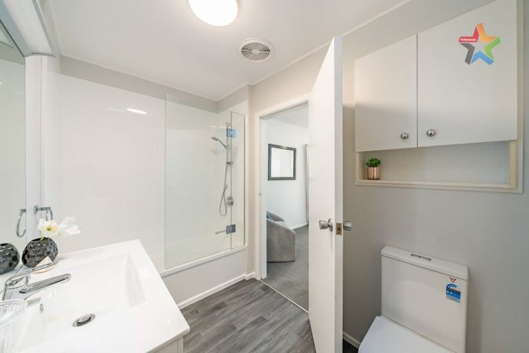 Photo of property in 49b Norton Park Avenue, Fairfield, Lower Hutt, 5011