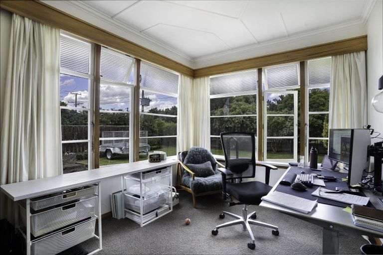 Photo of property in 13 Cambridge Road, Martinborough, 5711