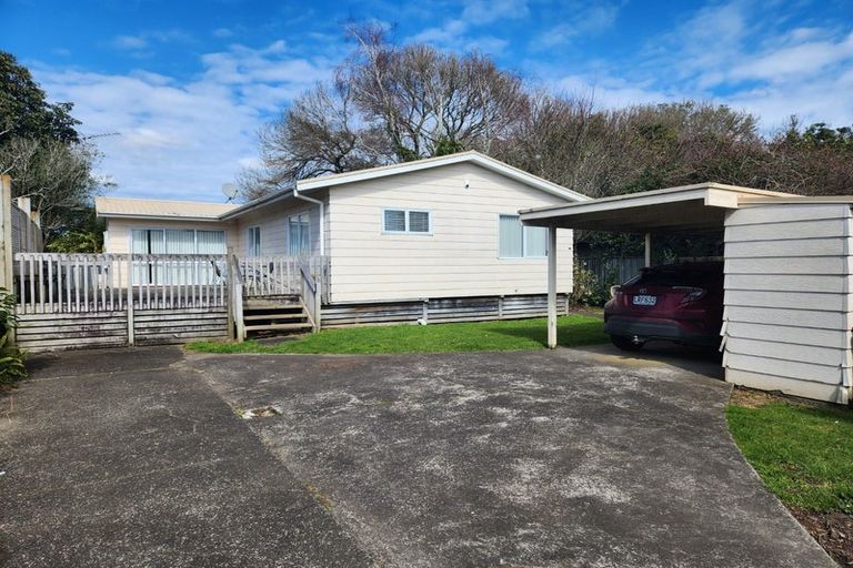 Photo of property in 2/11 Waterfront Road, Mangere Bridge, Auckland, 2022