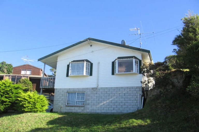 Photo of property in 53 Bassett Road, Johnsonville, Wellington, 6037