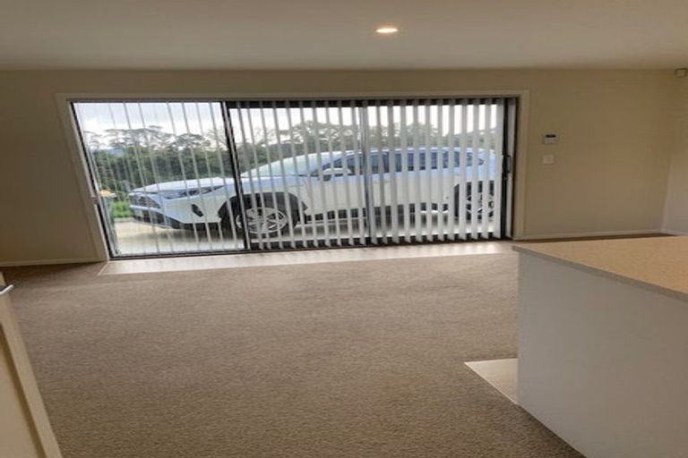 Photo of property in 51-53 Shaw Road, Oratia, Auckland, 0604