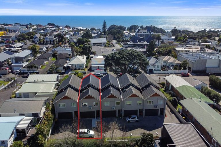 Photo of property in 250b Courtenay Street, Strandon, New Plymouth, 4312