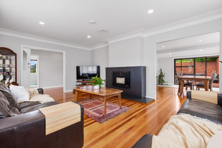 Photo of property in 15 Matipo Road, Te Atatu Peninsula, Auckland, 0610