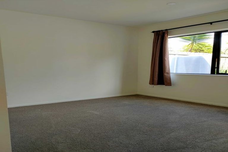 Photo of property in 47c Withers Road, Glen Eden, Auckland, 0602
