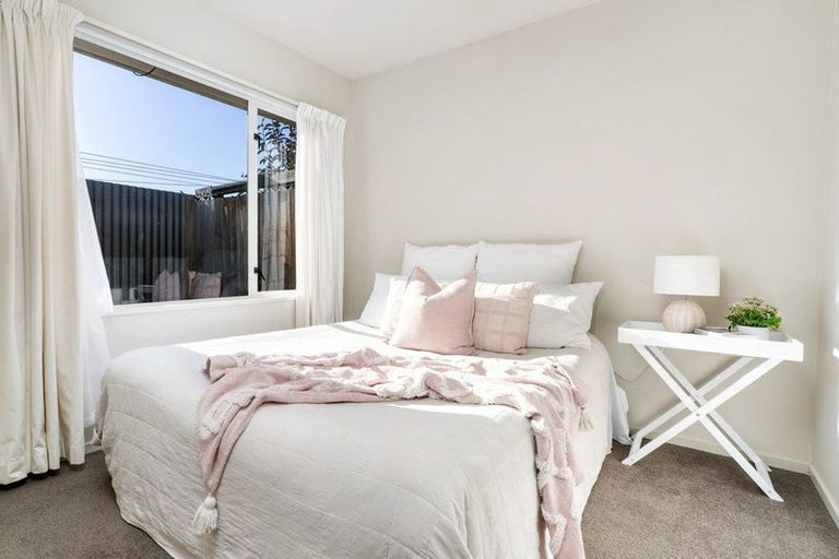 Photo of property in 2 Cunningham Place, Halswell, Christchurch, 8025