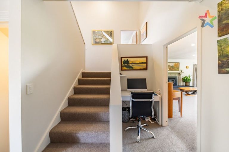 Photo of property in 3 George Gee Drive, Korokoro, Lower Hutt, 5012