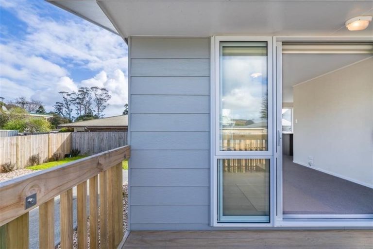 Photo of property in 13a Springs Road, Parakai, 0830