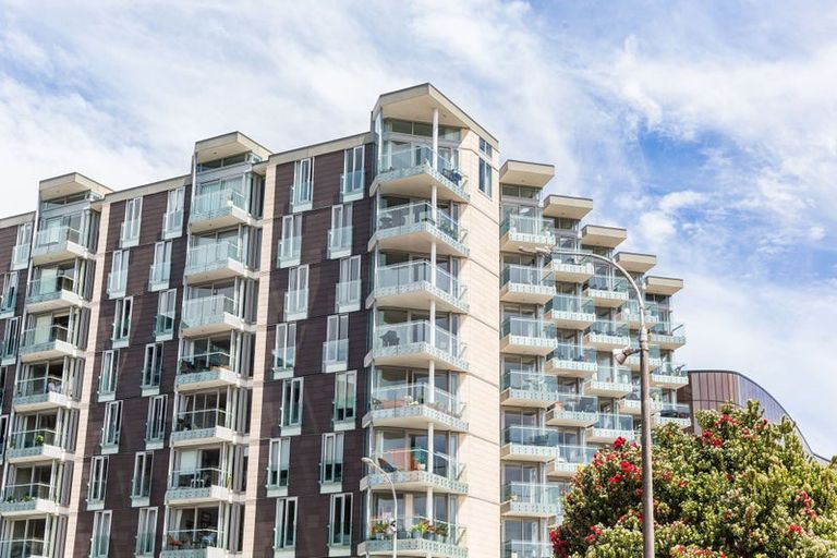 Photo of property in Piermont Apartments, 6f/82 Cable Street, Te Aro, Wellington, 6011