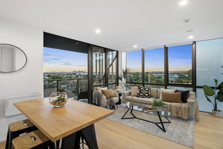 Photo of property in 303/10 Auburn Street, Takapuna, Auckland, 0622