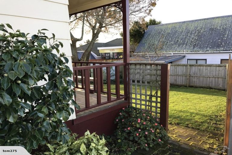 Photo of property in 1/67 West Coast Road, Glen Eden, Auckland, 0602