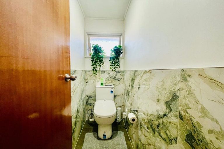 Photo of property in 2/8 Russell Road, Manurewa, Auckland, 2102