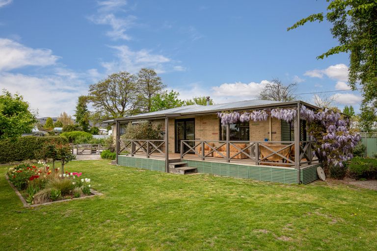 Photo of property in 15 Clutha Street, Alexandra, 9320