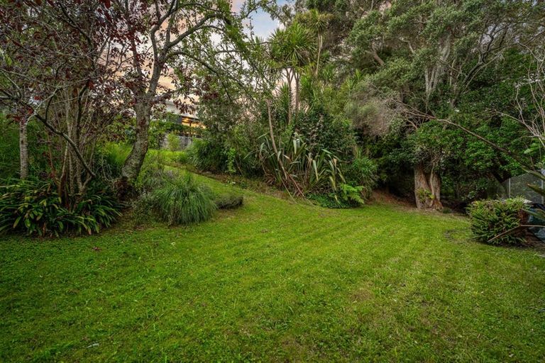 Photo of property in 17 Poto Street, Te Atatu South, Auckland, 0610