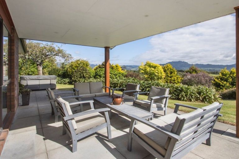 Photo of property in 215 Ongare Point Road, Tahawai, 3170