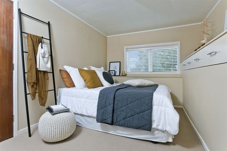 Photo of property in 14 Welland Place, Hillcrest, Auckland, 0627