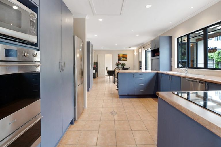 Photo of property in 41 Bronzewing Terrace, Unsworth Heights, Auckland, 0632