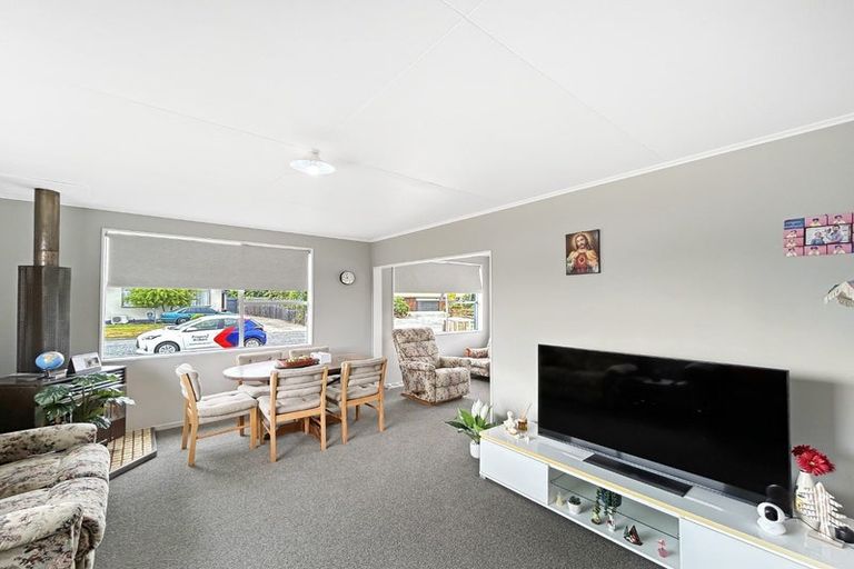 Photo of property in 1 Kaka Street, Gore, 9710