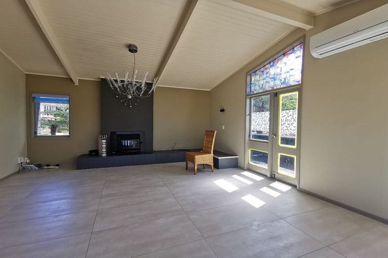 Photo of property in 9 Chevron Place, Castor Bay, Auckland, 0620