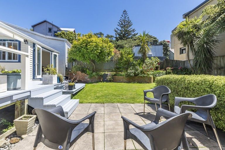 Photo of property in 10 Hall Street, Newtown, Wellington, 6021