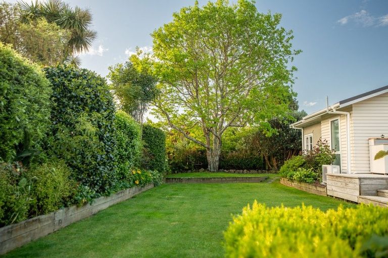 Photo of property in 450 Te Moana Road, Waikanae, 5036