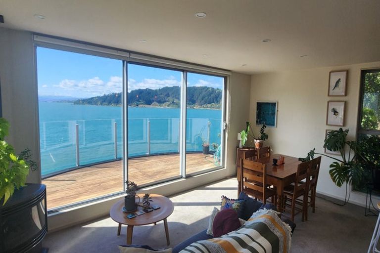 Photo of property in 218 Evans Bay Parade, Hataitai, Wellington, 6021