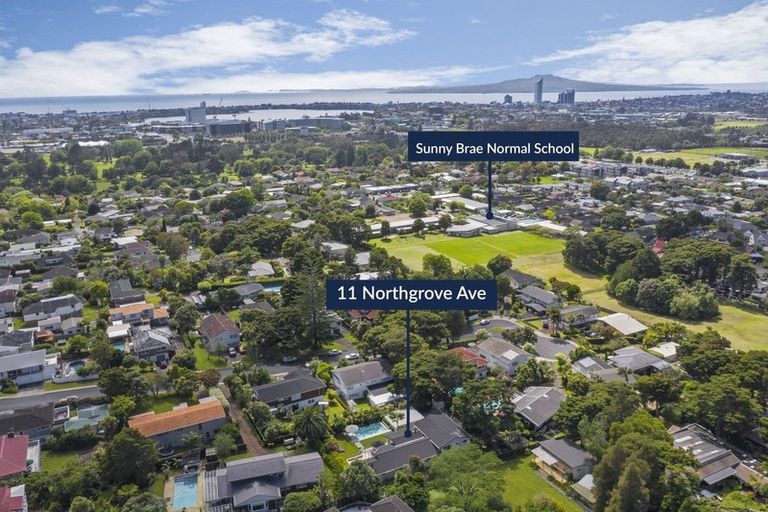 Photo of property in 11 Northgrove Avenue, Hillcrest, Auckland, 0627