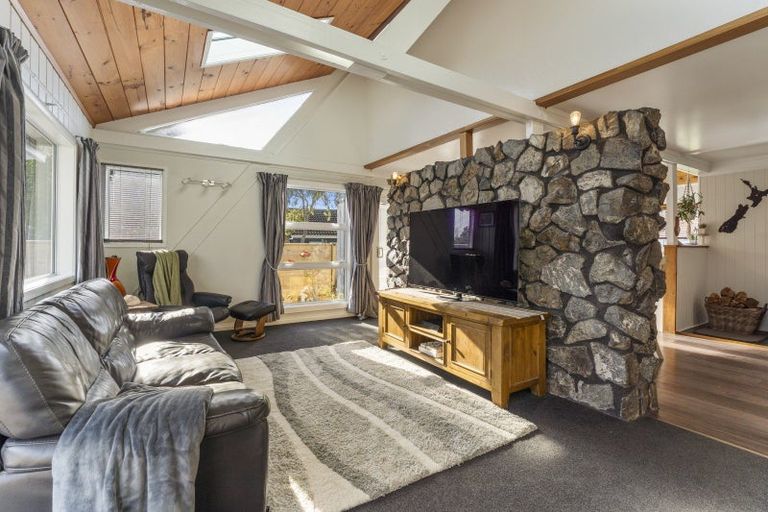 Photo of property in 3 Alexander Street, Waikanae, 5036