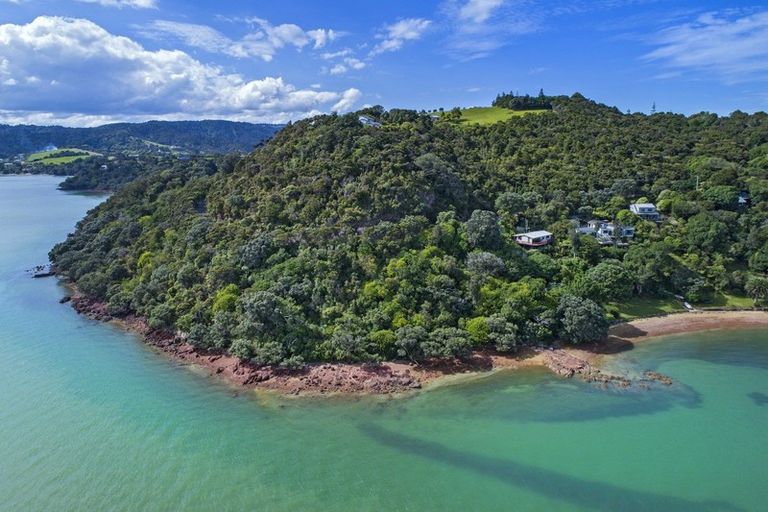 Photo of property in 168 Manganese Point Road, Tamaterau, Whangarei, 0174