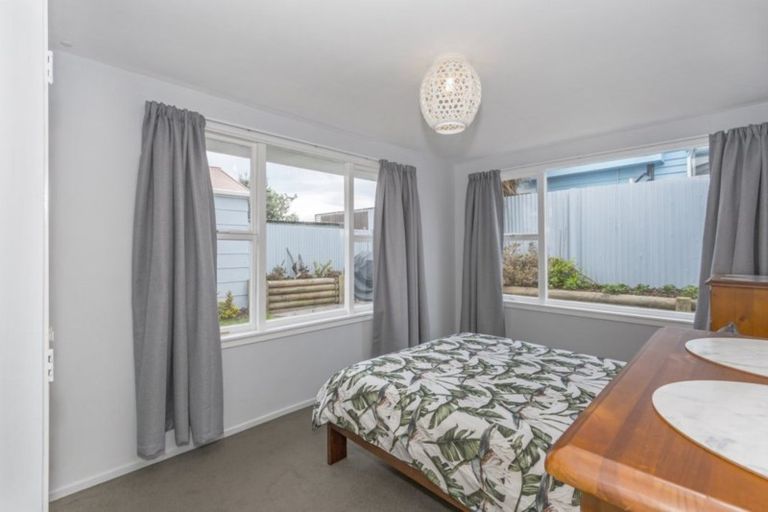 Photo of property in 2/42 Pacific Road, North New Brighton, Christchurch, 8083