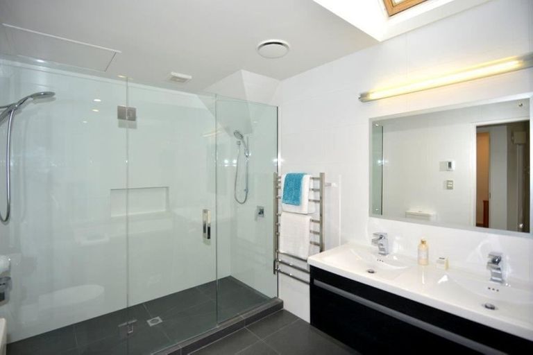 Photo of property in 1 Daresbury Lane, Fendalton, Christchurch, 8014