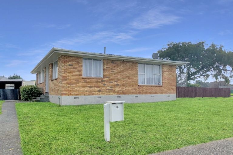 Photo of property in 36 Gibbons Crescent, Castlecliff, Whanganui, 4501
