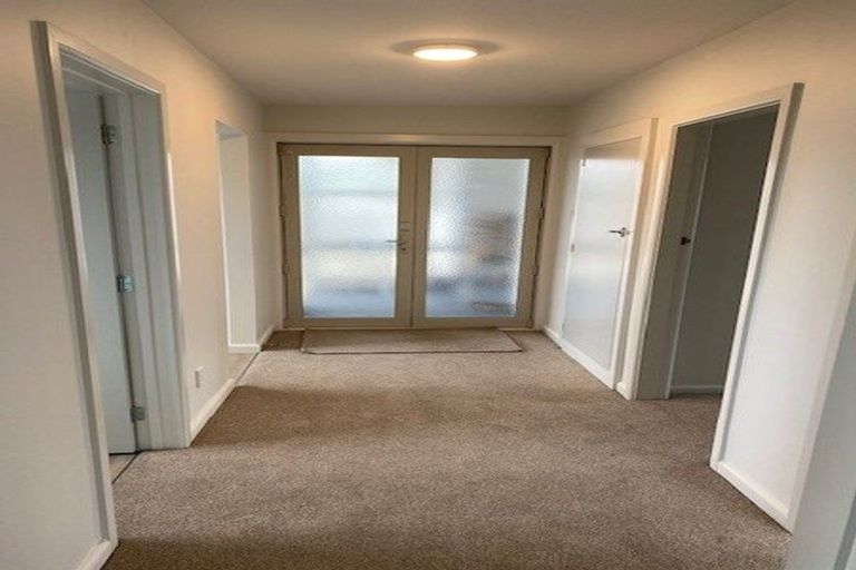 Photo of property in 1/48 Straven Road, Riccarton, Christchurch, 8011