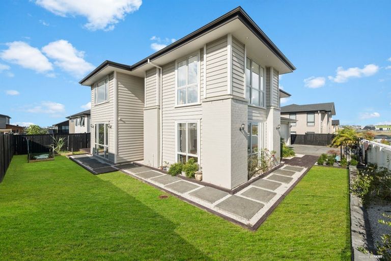 Photo of property in 47 Kewa Road, Albany Heights, Auckland, 0632