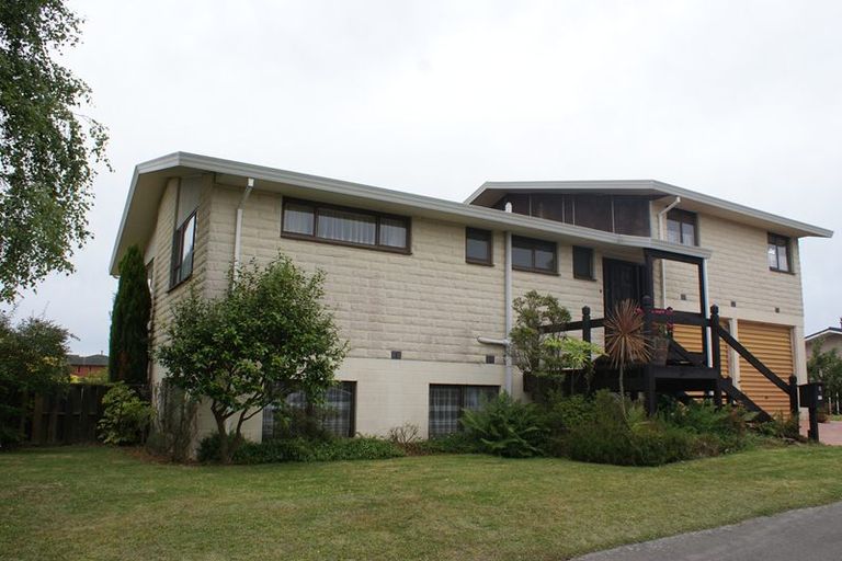 Photo of property in 2 Oakleigh Crescent, Oamaru North, Oamaru, 9400