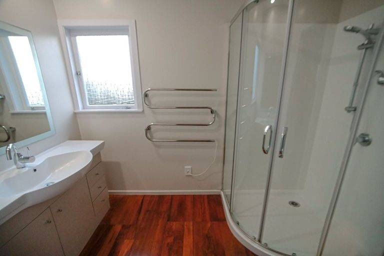 Photo of property in 26 Lanigan Street, Birkdale, Auckland, 0626