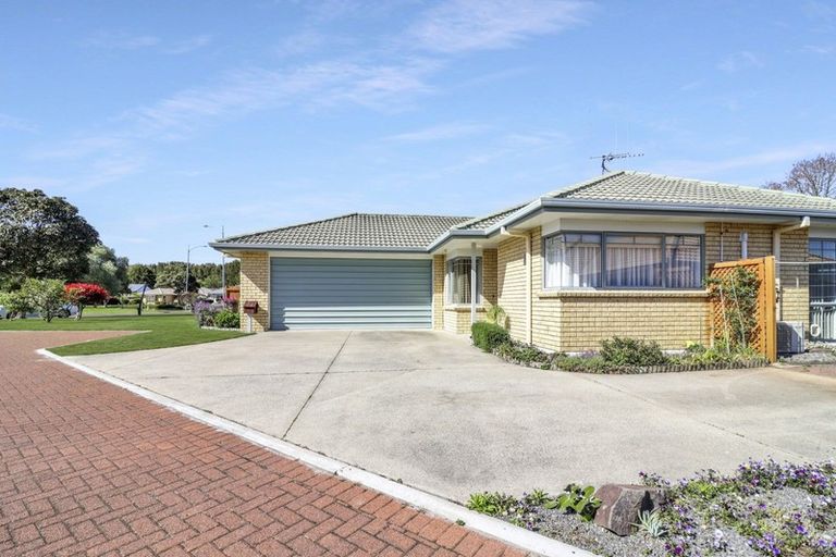 Photo of property in 5 Lavender Place, Papamoa Beach, Papamoa, 3118