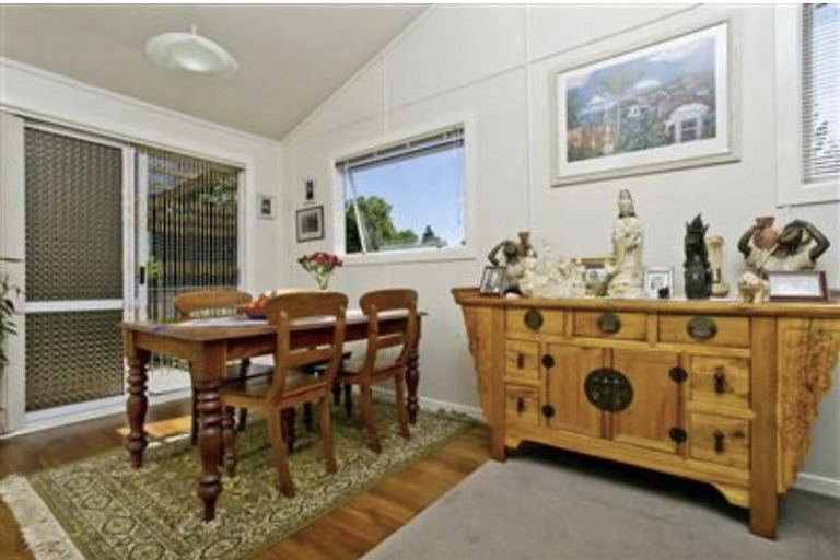 Photo of property in 16 Bruce Road, Glenfield, Auckland, 0629