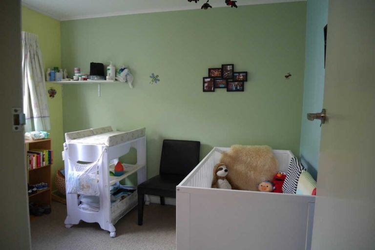 Photo of property in 92 Winara Avenue, Waikanae, 5036