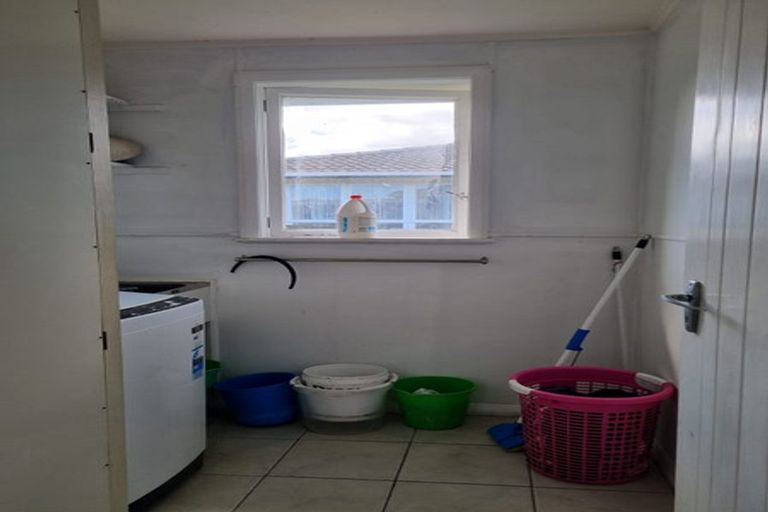 Photo of property in 16 Old Wairoa Road, Papakura, 2110