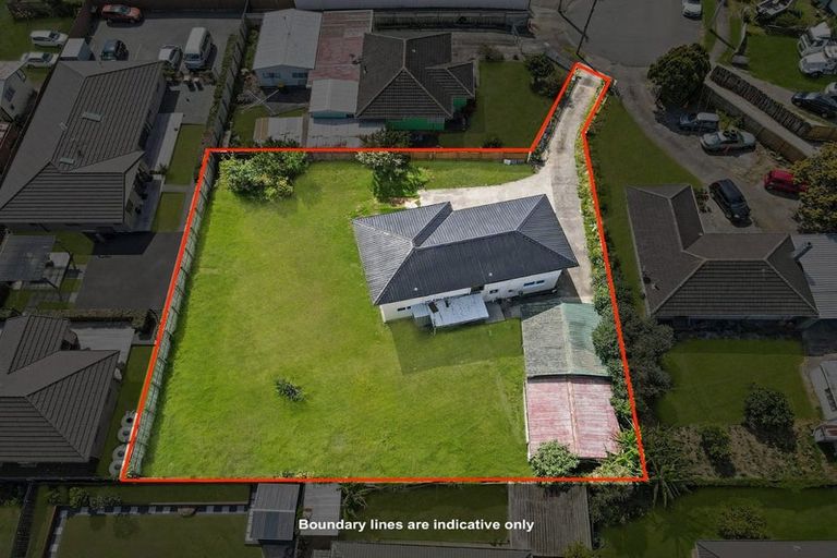 Photo of property in 15 Burbridge Road, Favona, Auckland, 2024