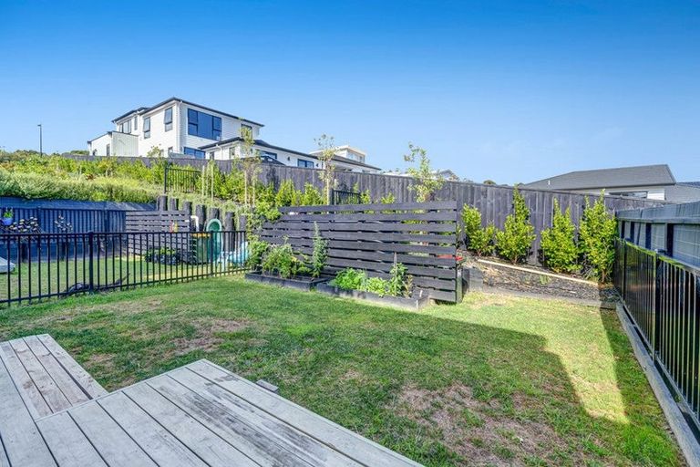 Photo of property in 2/19 Ringi Lane, Orewa, 0931