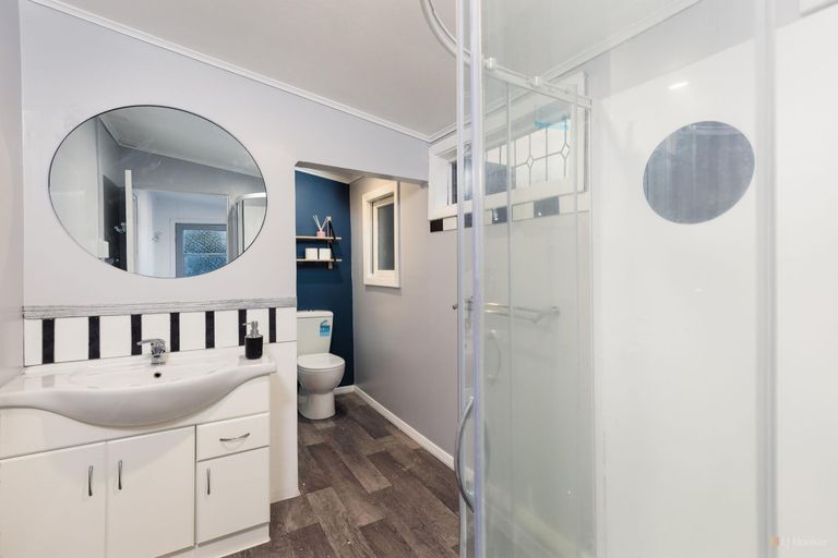 Photo of property in 12 Rhodes Street, Waimate, 7924