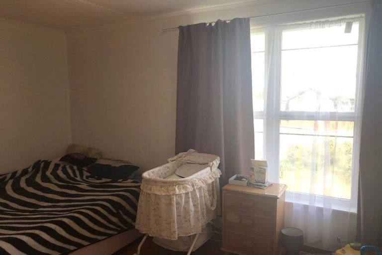 Photo of property in 92 Cook Street, Marfell, New Plymouth, 4310