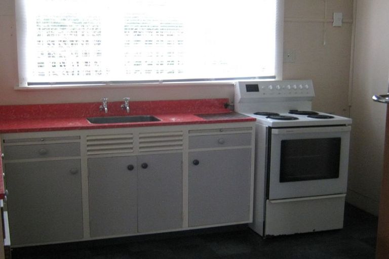 Photo of property in 21 Aroha Street, Takaro, Palmerston North, 4410